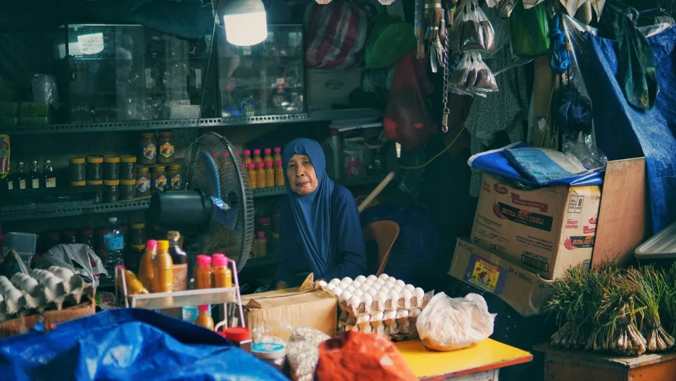 Kệ hàng tươi và bảng giá